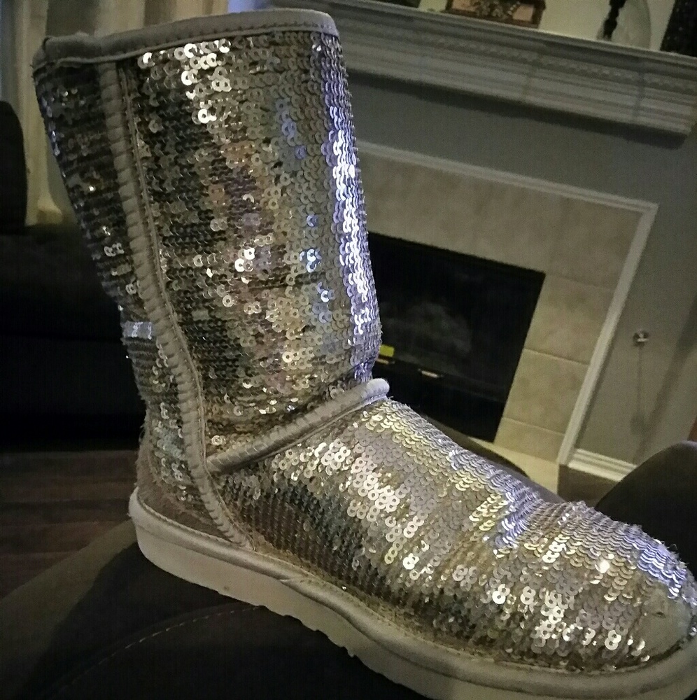 Boots - Picture 3 of 4